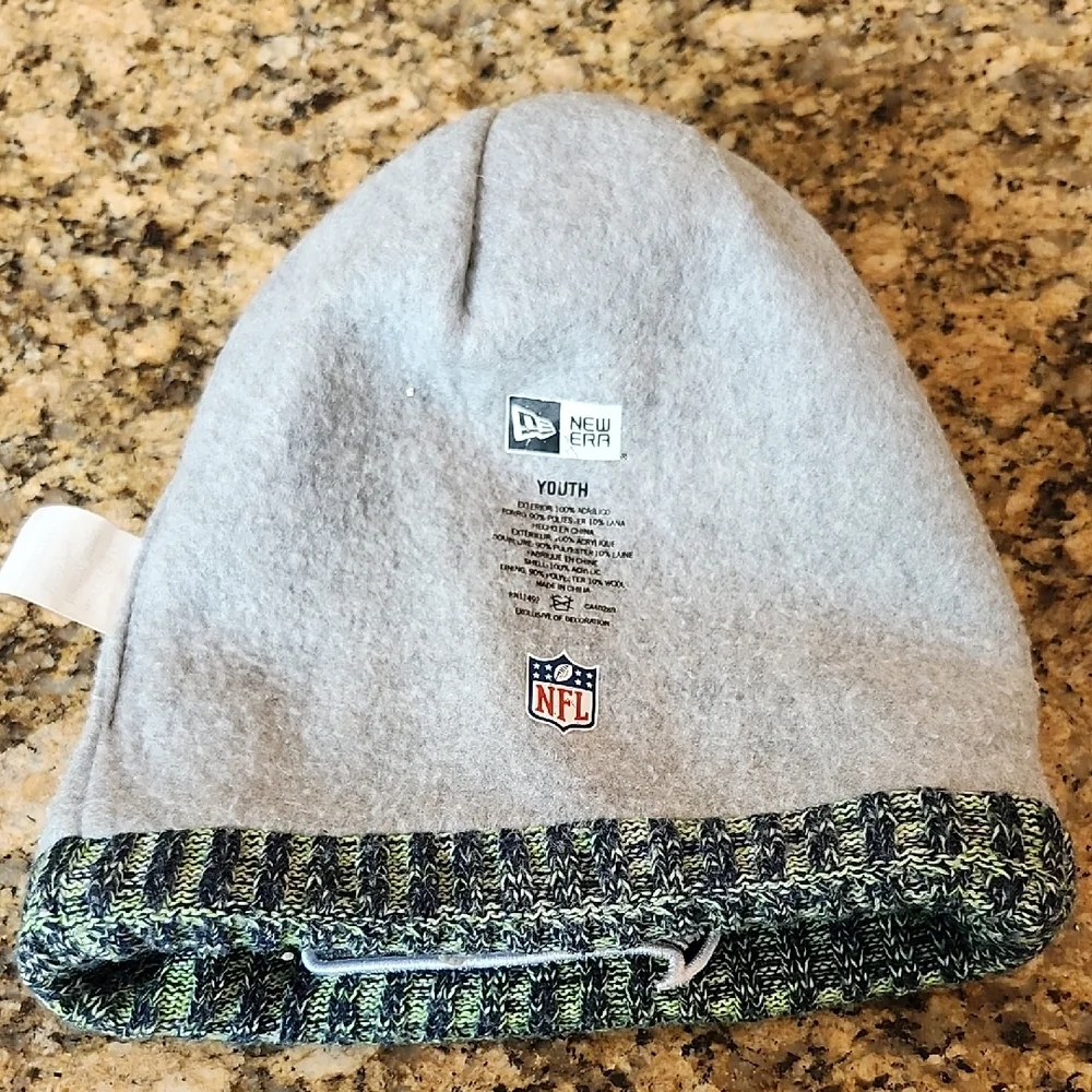 NFL‎ Seattle Kids Pom-Pom Beanie - Blue and Green